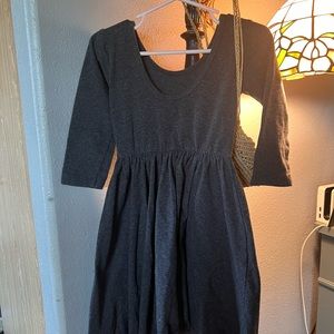 Stretchy charcoal 3/4 sleeve dress 5T